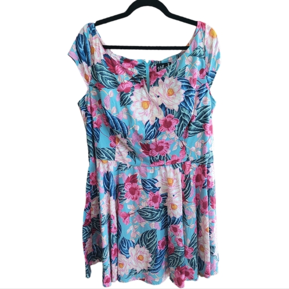 SOLD🚨HELL BUNNY//"Lotus" Retro Pin-up Floral Print Dress - Picture 6 of 10